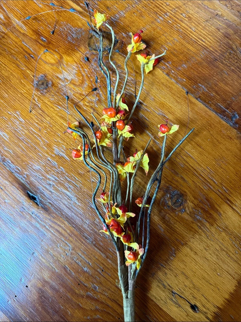 🍂 NWOT 3- 25” Autumn Bittersweet Spray Decorative Stems - Yellow & Orange